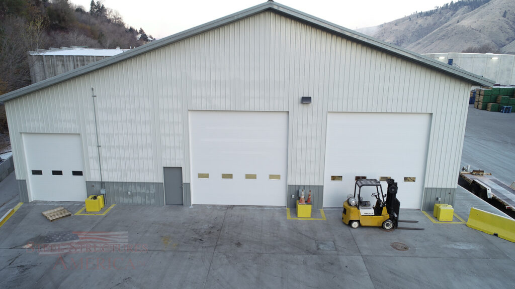 9525 – 60x110x20 – Blue Star Growers | Steel Structures America