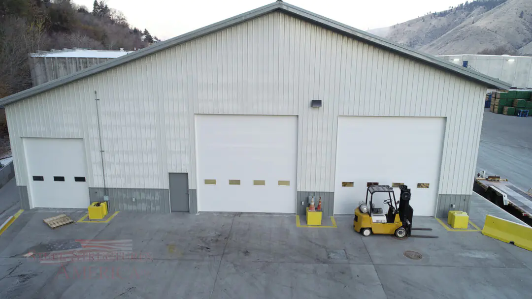 9525 – 60x110x20 – Blue Star Growers | Steel Structures America