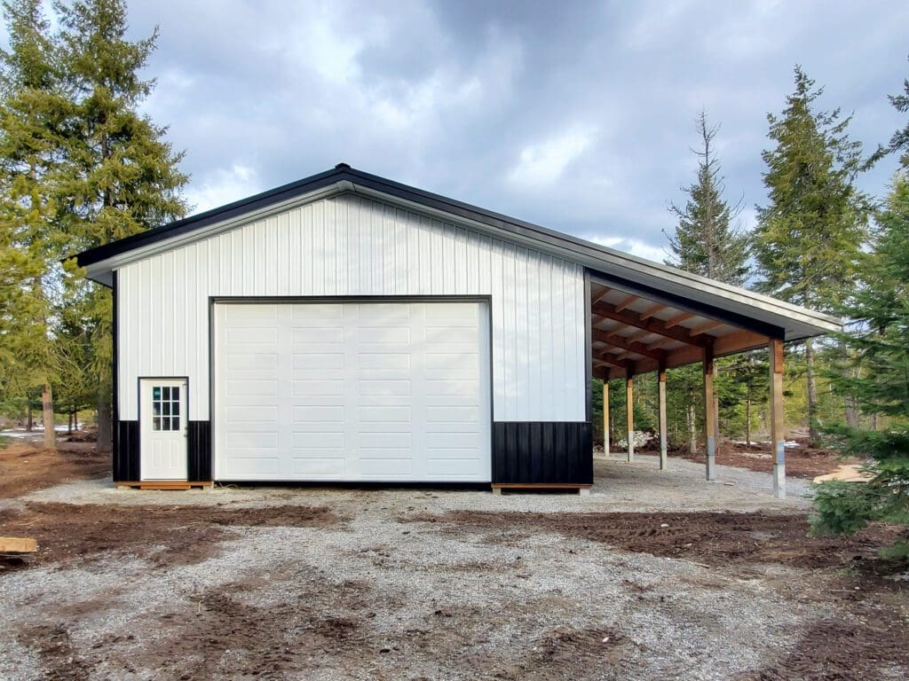 30x40 pole building with open lean-to