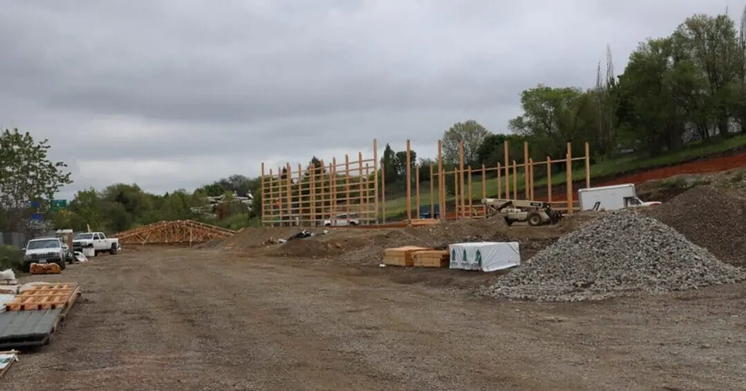 Large post-frame steel structure warehouse for Circle M Landscape Supply in Spokane, built by SSA
